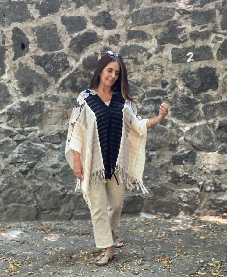 Blusa/Poncho Luum Abierto