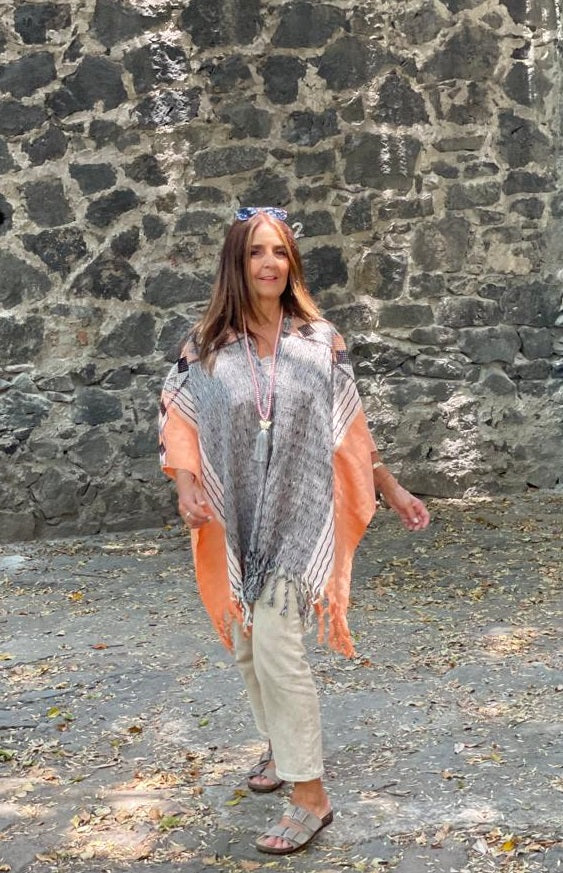 Blusa/Poncho Luum