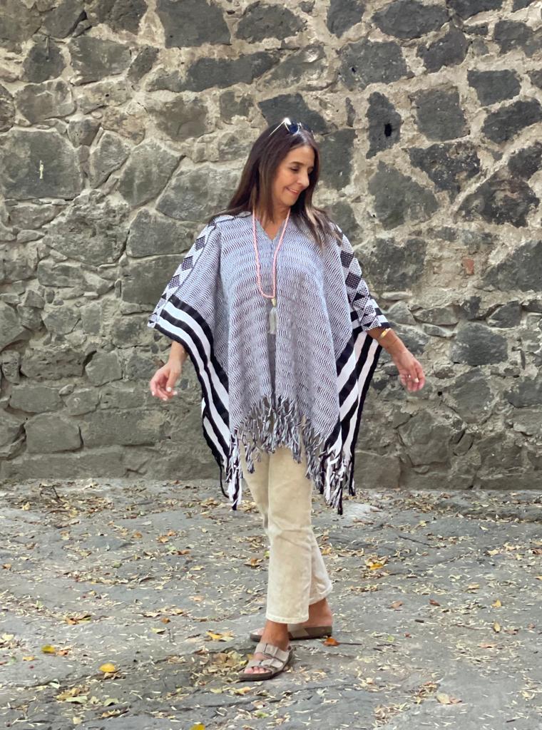 Blusa/Poncho Luum