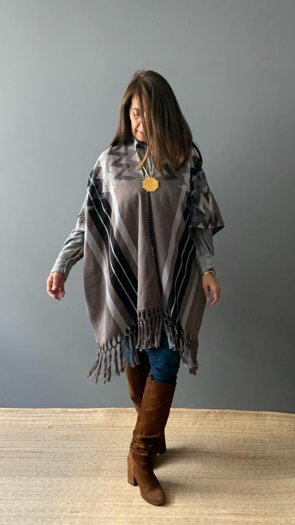Poncho Yaxha Rombos