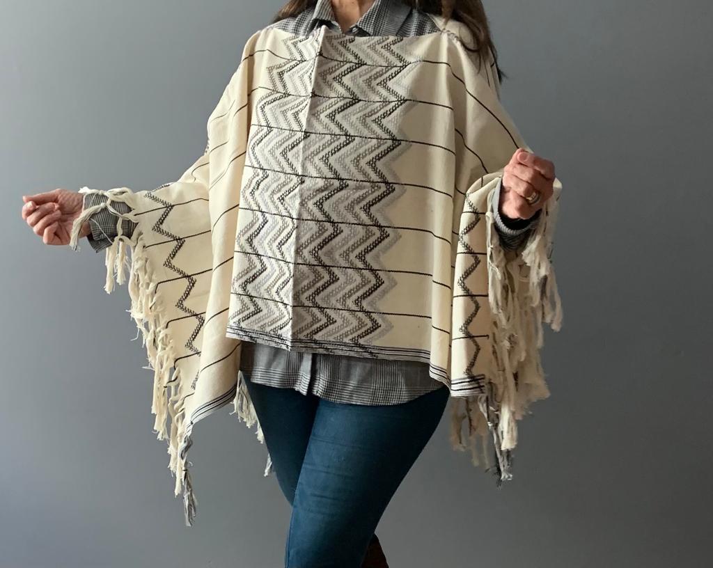 Poncho Yaxha Rombos