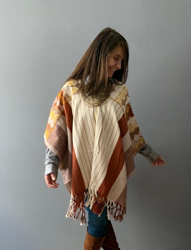 Poncho Yaxha Rombos