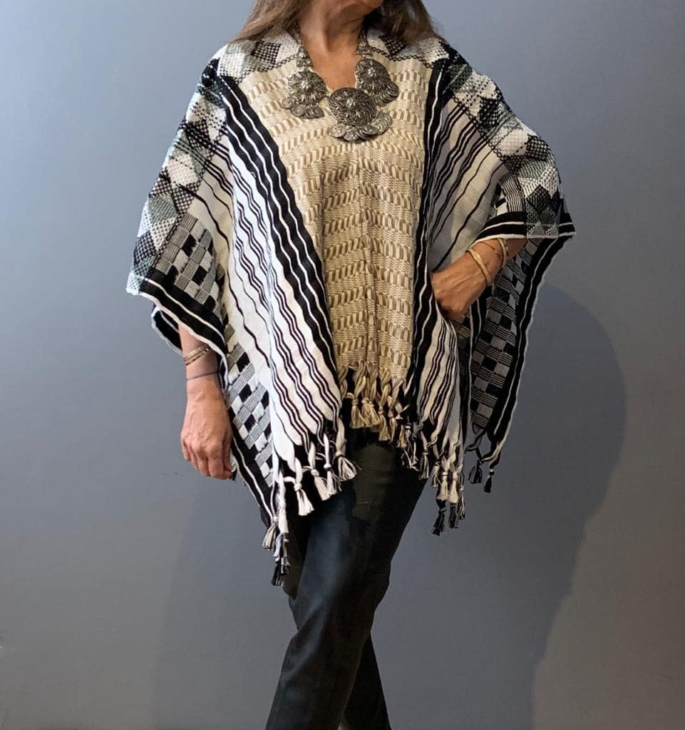 Blusa/Poncho Luum