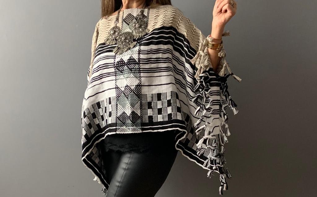 Blusa/Poncho Luum