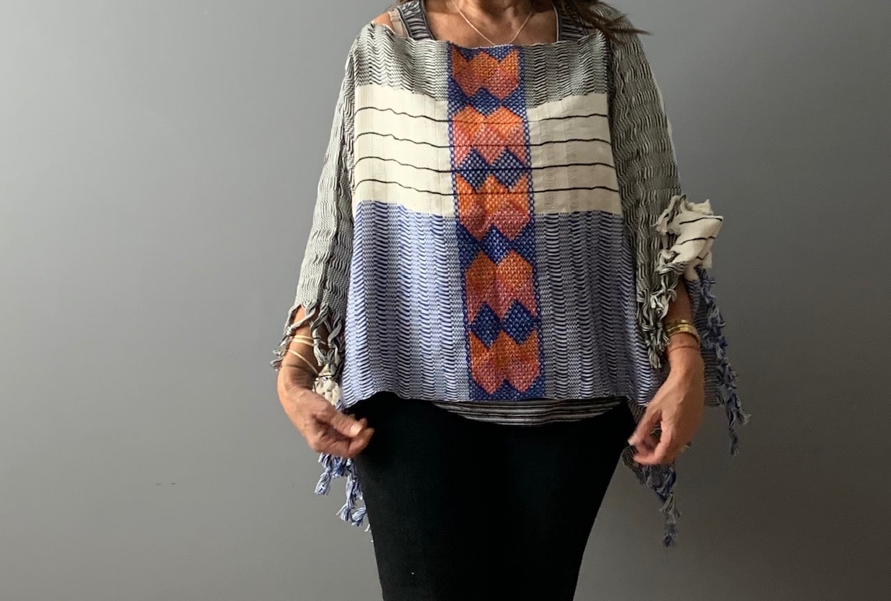 Blusa/Poncho Luum