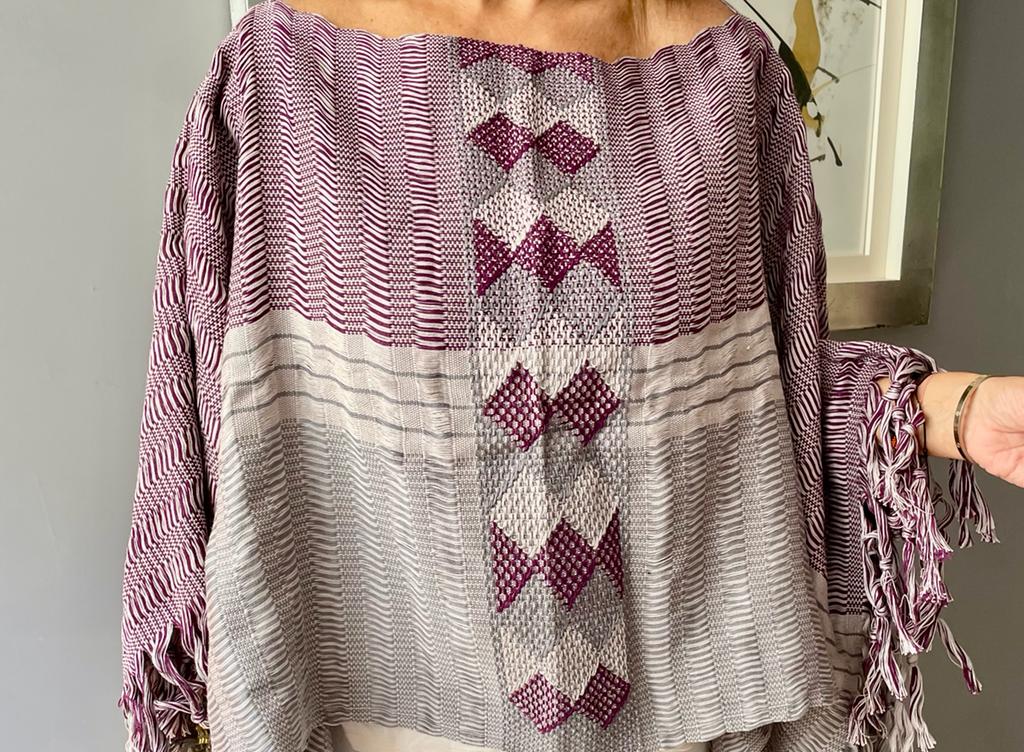 Blusa/Poncho Luum