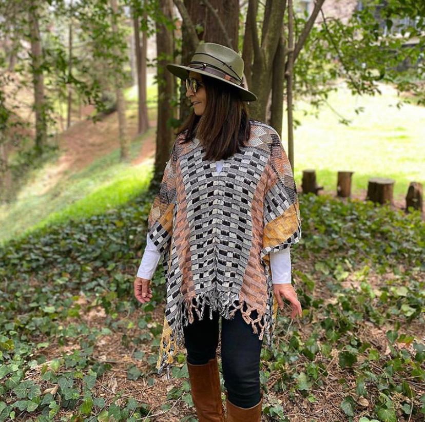 Blusa/Poncho Luum