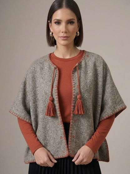 Saco artesanal de lana Gris bordada