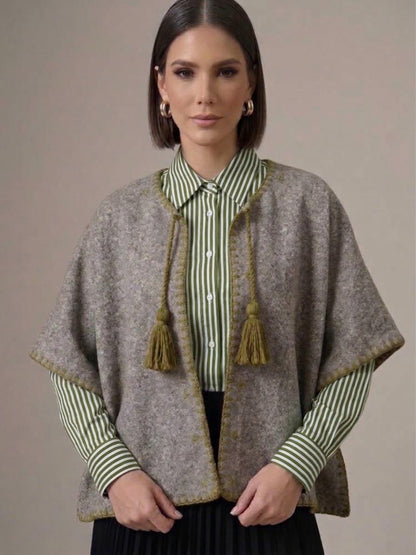 Saco artesanal de lana Gris bordada