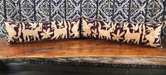 Cojín Doble Lumbar Otomí Bordado Flora y Fauna