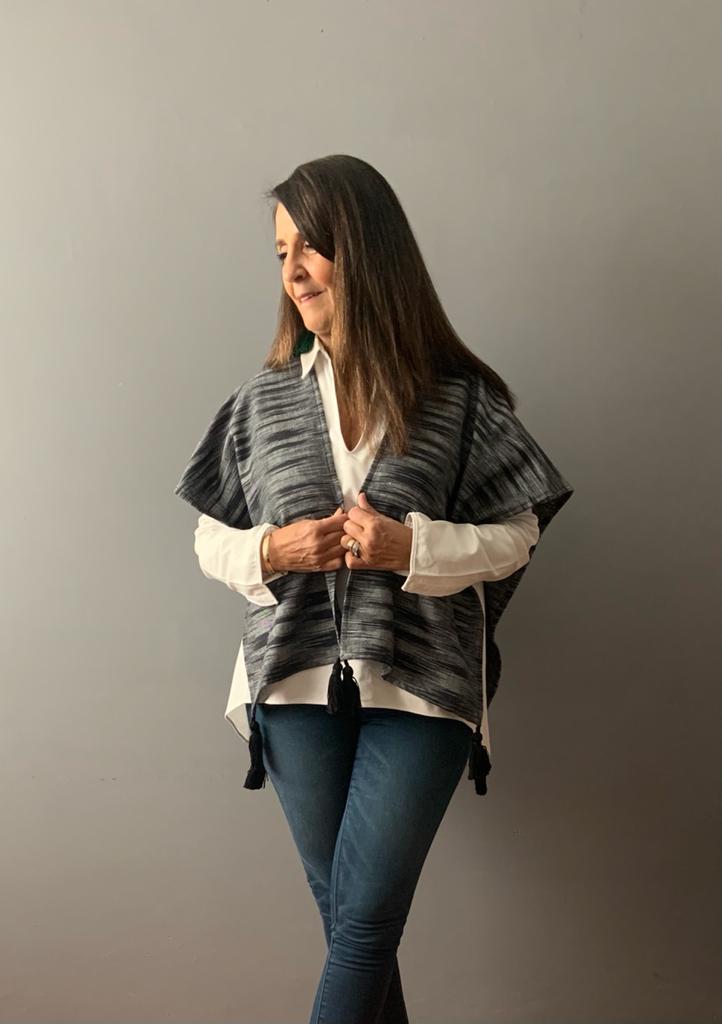 Ruana Corta Zaac ikat
