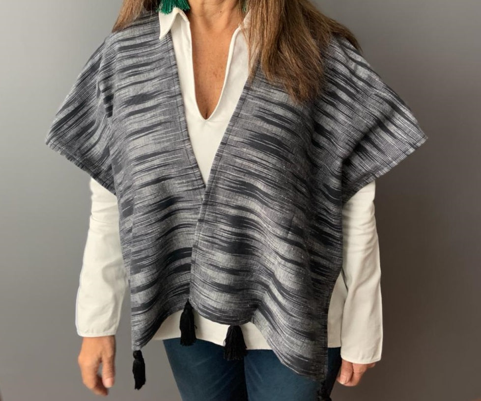 Ruana Corta Zaac ikat