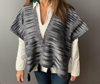 Ruana Corta Zaac ikat