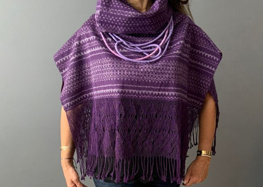 Mini Gabán Ikat Con Cuello Alto