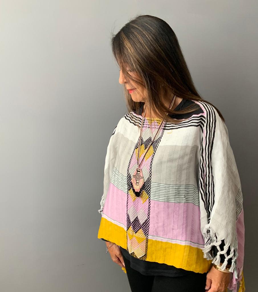 Blusa/Poncho Luum